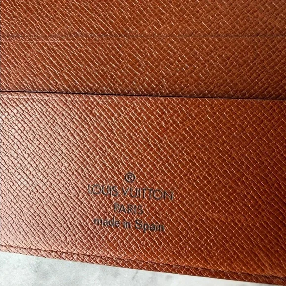 Louis Vuitton Monogram Canvas Bi-Fold Wallet - Picture 8 of 16